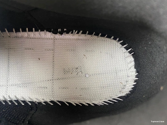 HYPE Retro Monday Jordan Cyber 136064-020 (2016) 3 0812